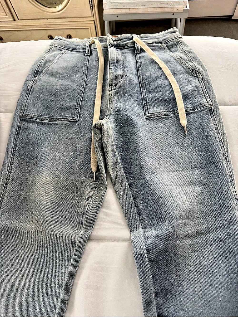Madewell Straight Leg Jeans in Blue Waist 28 Like New
